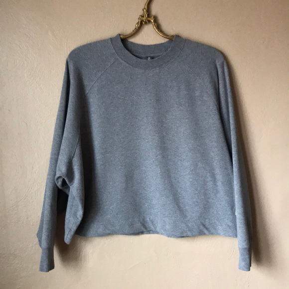 Vuori Tops - Vuori Grey Sweatshirt Size Large